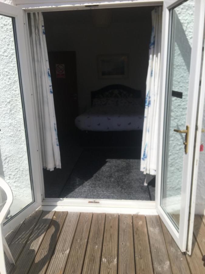 Singer House: Seafront Garden Flat with Parking Apartment Paignton Exterior photo
